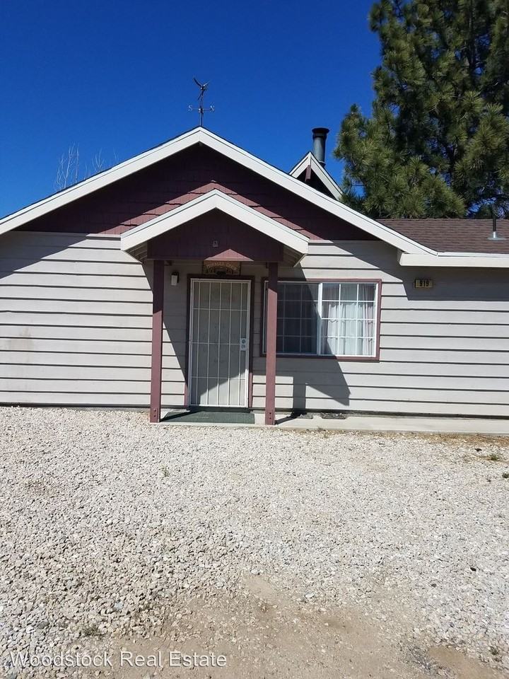 919 Fir Ln - Photo 2 of 17