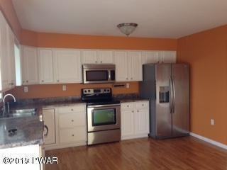 38 Laurie Ln - Photo 3 of 13