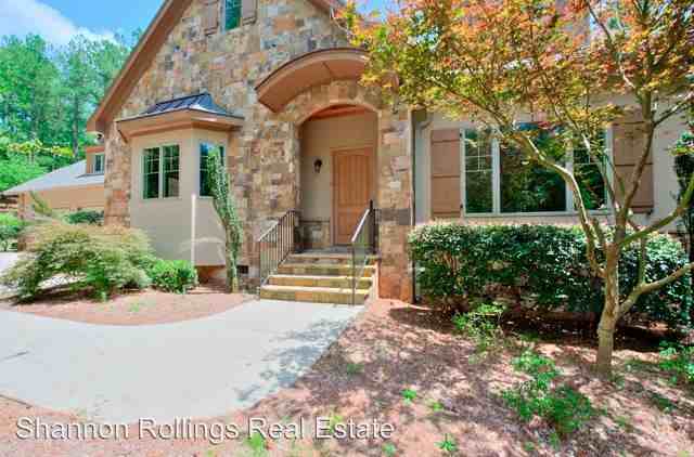 122 Olympian Heights - Photo 2 of 33