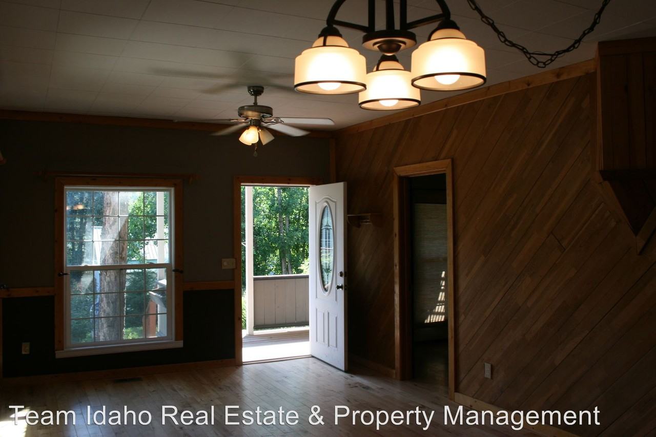 422 S Pine St - Photo 2 of 12