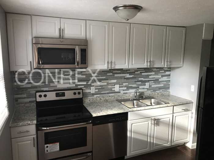 10268 Hawkhurst Dr - Photo 2 of 10