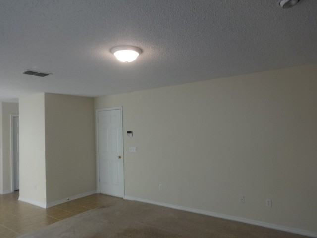 1921 Knollcrest Dr - Photo 3 of 14