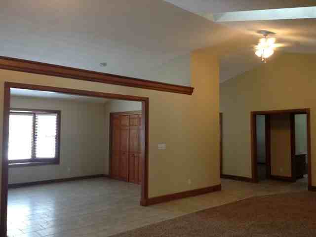 8038 Wind Dancer Dr - Photo 3 of 15