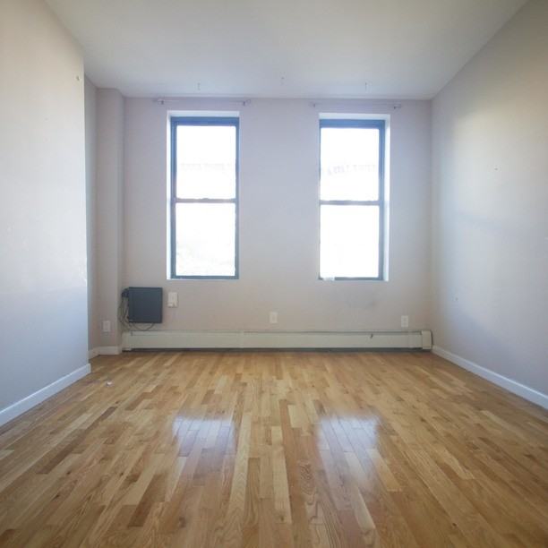 Menahan Street #3L - Photo 3 of 10