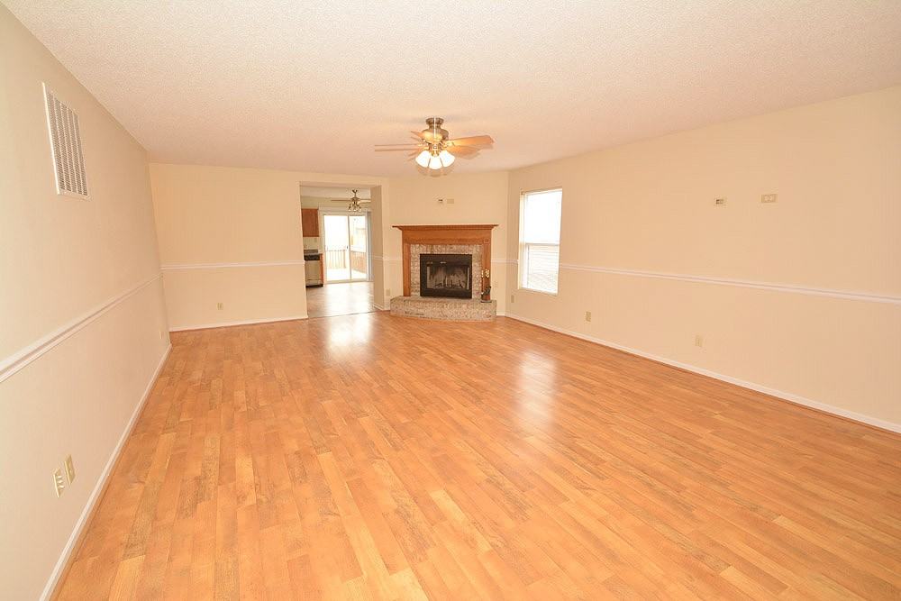 777 Hickory Pine Dr - Photo 3 of 21