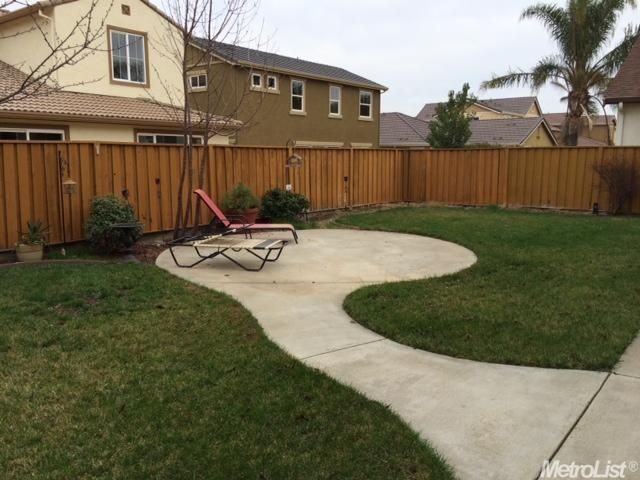 781 Tulare Dr - Photo 2 of 7