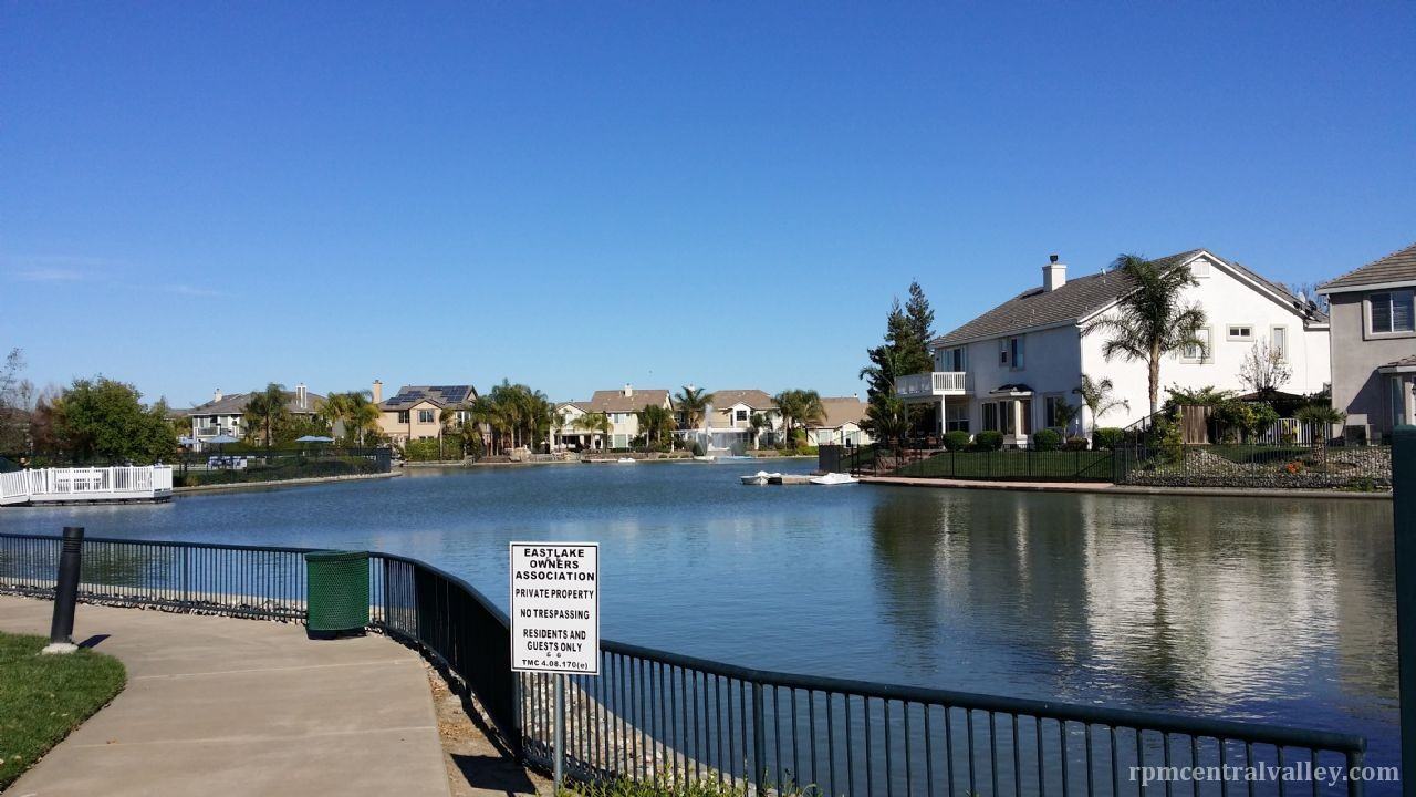 781 Tulare Dr - Photo 3 of 7