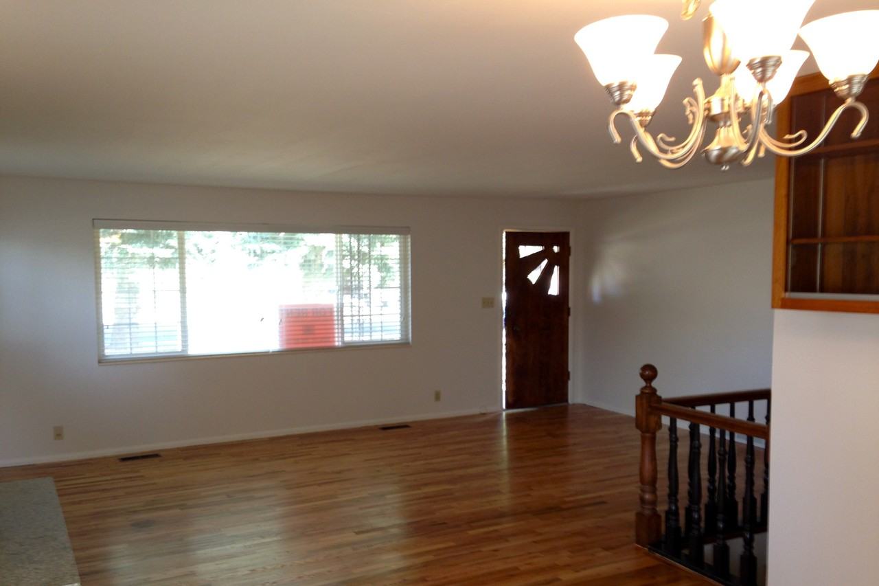 183 N 100 W - Photo 2 of 20