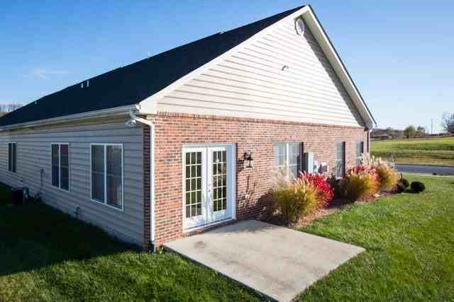 231 Freemont Cir - Photo 2 of 16