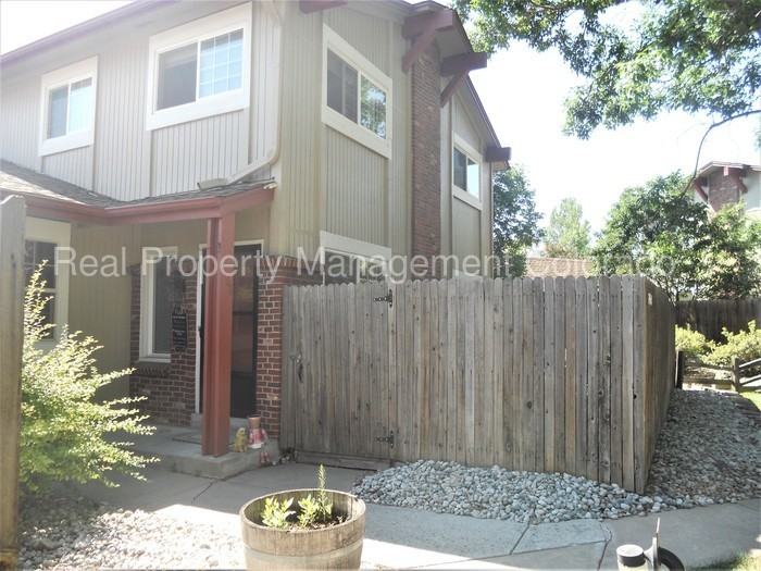 7468 W Roxbury Pl - Photo 2 of 30