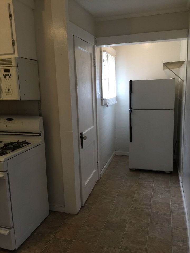 450 Harris Rd - Photo 3 of 39