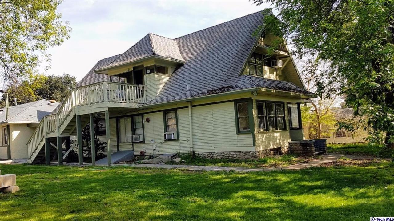 1646 N Fair Oaks Ave - Photo 2 of 6