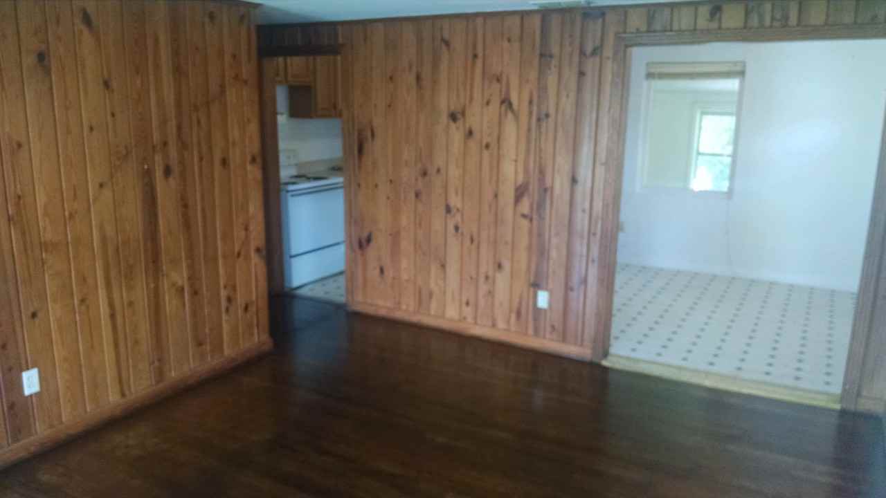 1624 Linden Ave - Photo 2 of 15