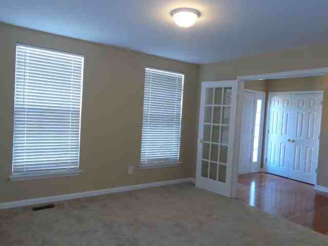 1129 Blairfield Dr - Photo 3 of 15