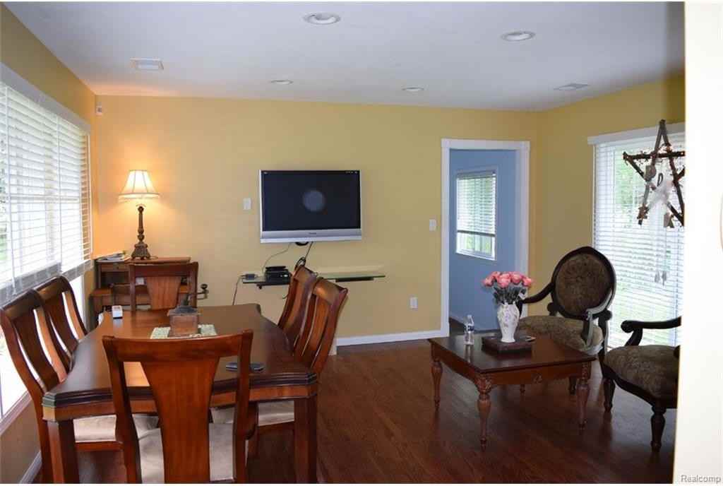 3221 Union Lake Rd - Photo 3 of 14