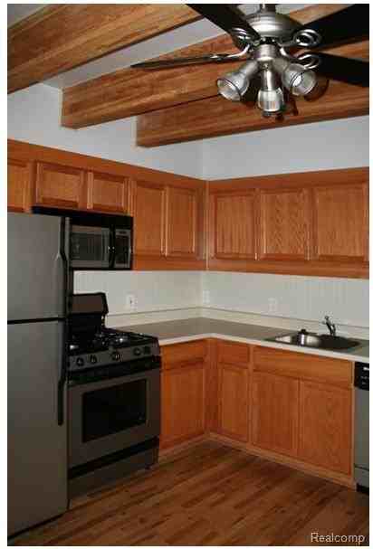 754 Goodale Ave - Photo 3 of 4