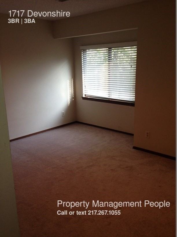 1717 Devonshire Dr - Photo 3 of 10