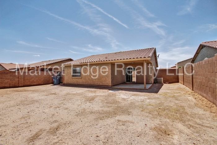 7407 S Sunrise Way - Photo 3 of 20