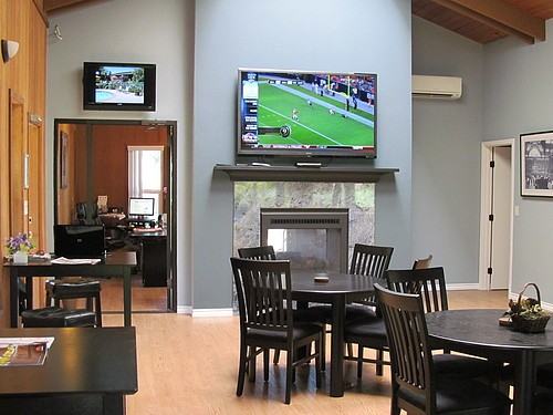 3375 Homestead Rd - Photo 5 of 16