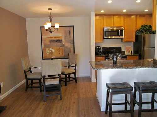 3375 Homestead Rd - Photo 7 of 16