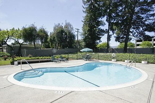 660 Harvard Avenue - Photo 7 of 16