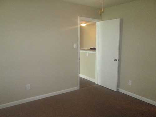 2201 Manhattan Blvd - Photo 6 of 27