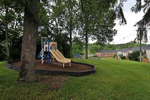 407 Charlestown - Photo 7 of 25