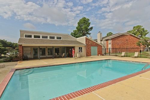 12757 Coursey Blvd. - Photo 5 of 34