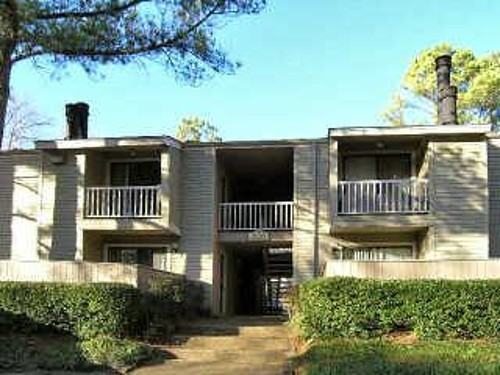 2174 Westchester Dr - Photo 2 of 21