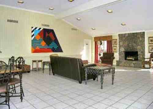 2174 Westchester Dr - Photo 3 of 21