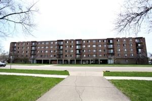 featured image of 2000 W Illinois Ave