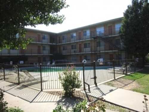 101 N Boulevard - Photo 2 of 7