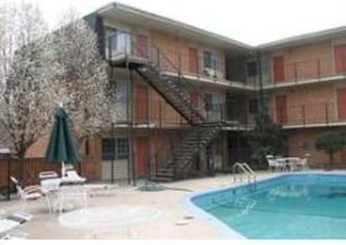 101 N Boulevard - Photo 3 of 7