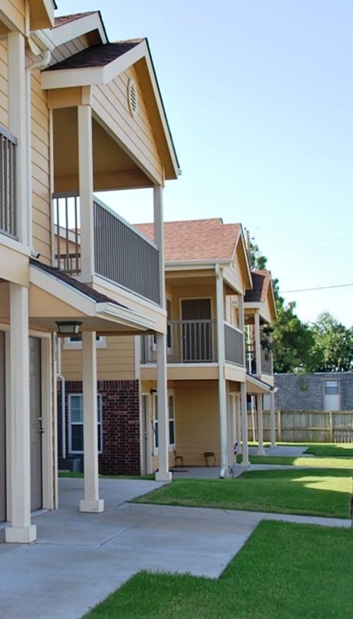 4301 West Okmulgee - Photo 3 of 8