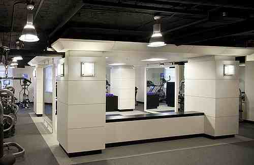 733 15th Street NW - Photo 3 of 5