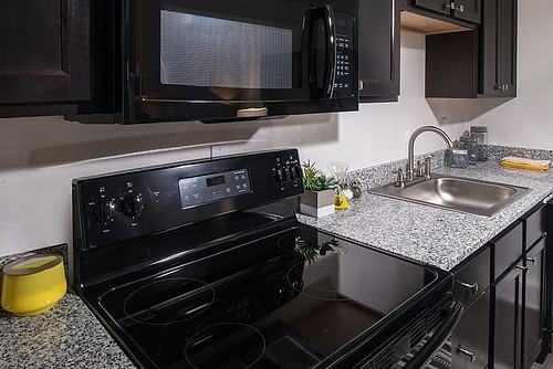 411 Chapel Dr - Photo 3 of 5