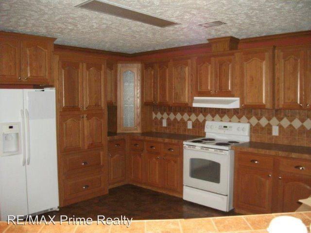 1208 Lee Rd - Photo 3 of 11