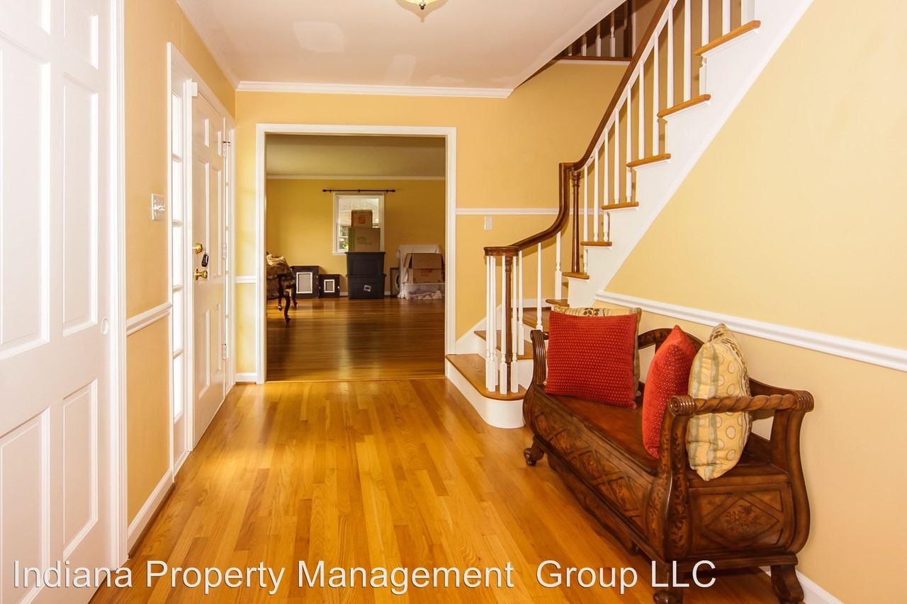 6835 Creekside Ln - Photo 2 of 21