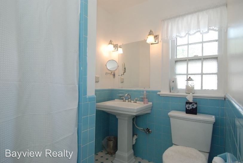 9601 Wells Pkwy - Photo 2 of 21