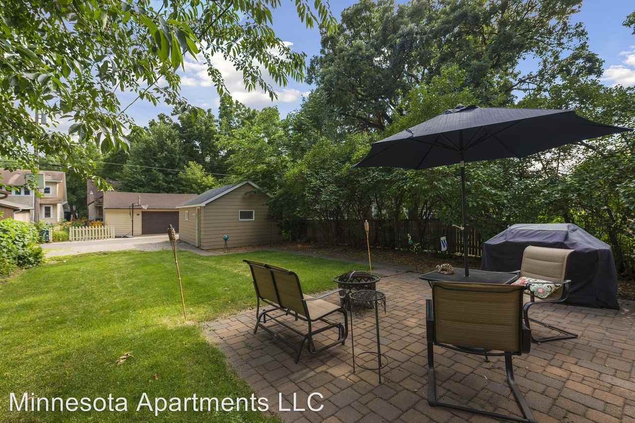 1232 Laurel Ave - Photo 2 of 10
