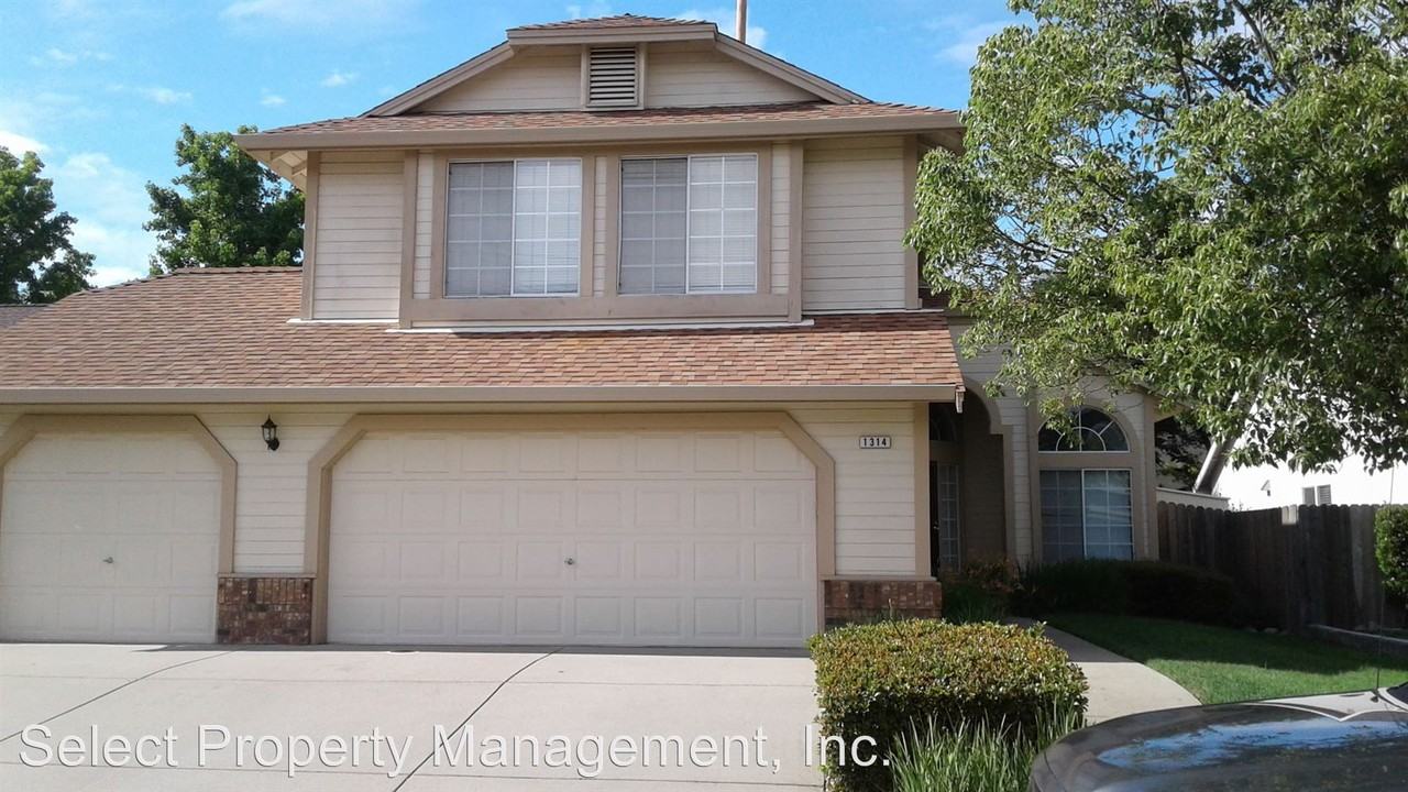 1314 Champagne Cir - Photo 2 of 18