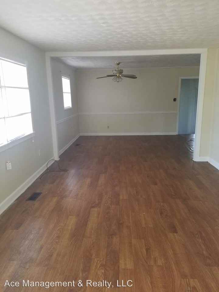 1920 Teague Rd NW - Photo 2 of 2