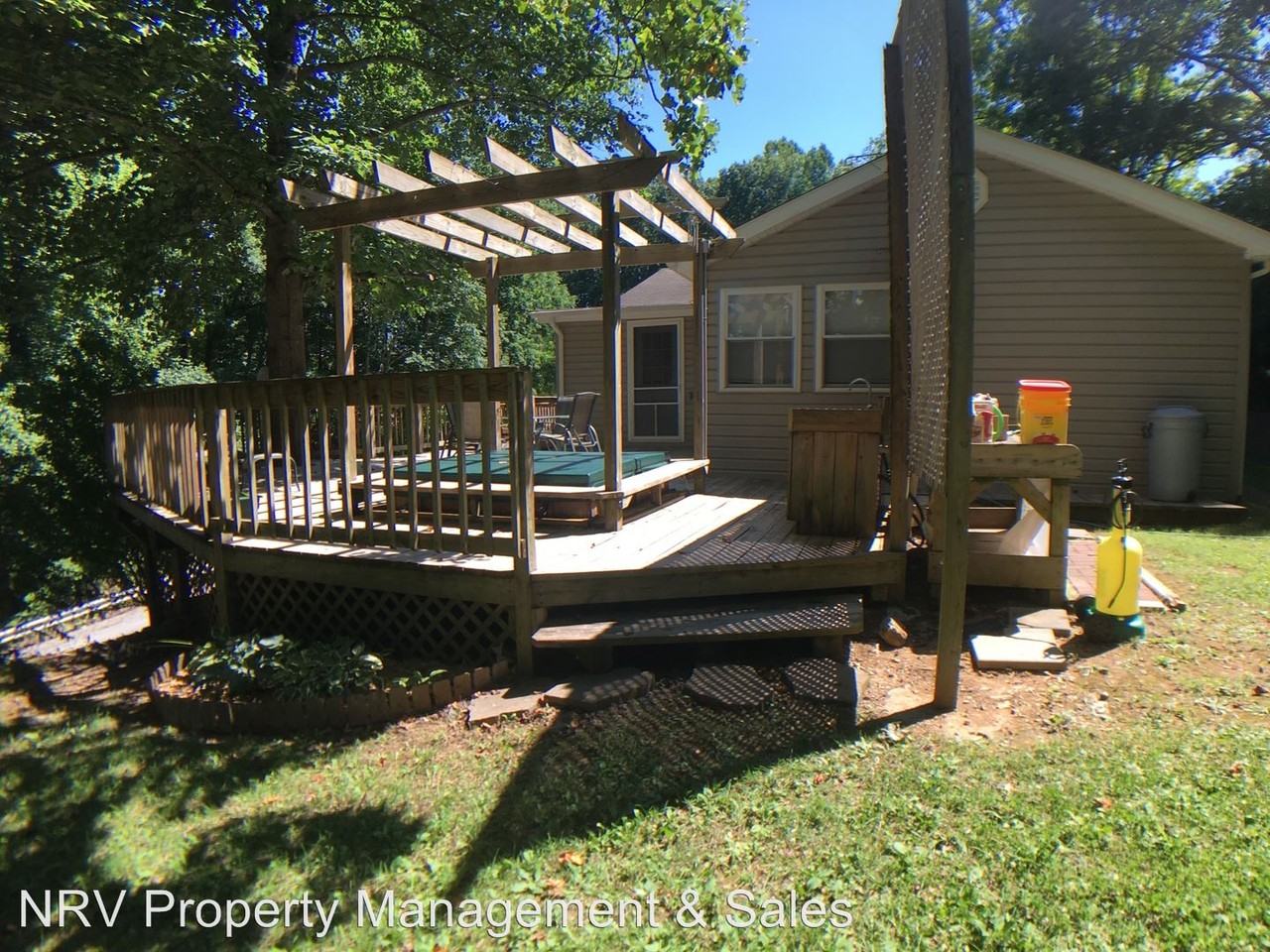 800 Mt Pleasant Rd - Photo 2 of 19