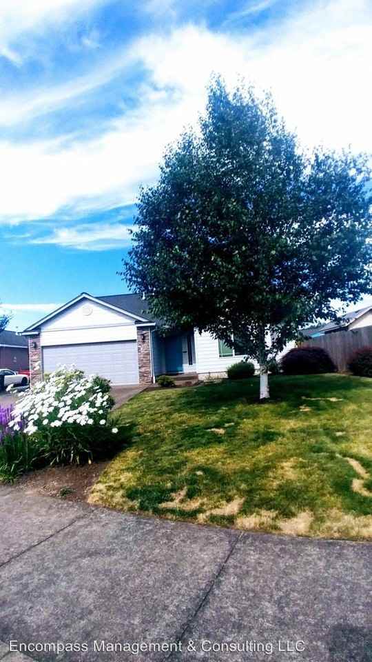 165 8th St - Photo 3 of 7