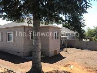 216 Alder St NE - Photo 3 of 3