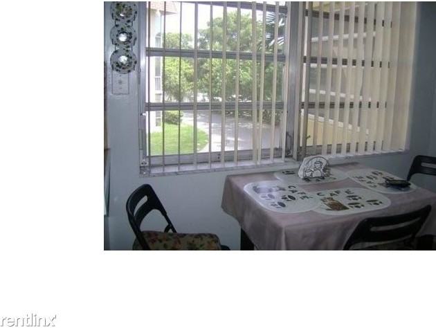 1530 NE 191st St - Photo 3 of 11