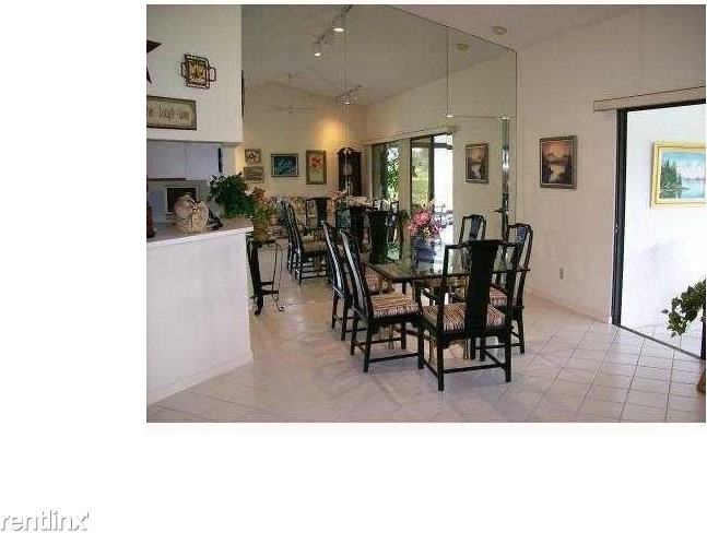 8246 Mooring Cir - Photo 2 of 10