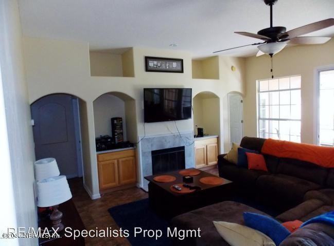 13964 Sound Overlook Dr S - Photo 3 of 5