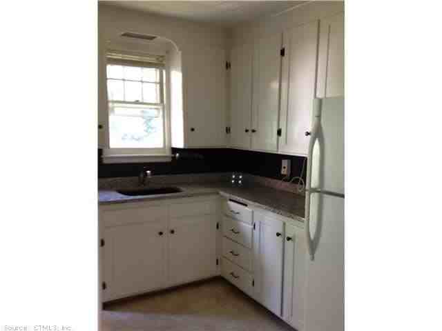 61 Nott St - Photo 2 of 9