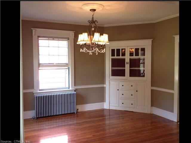 61 Nott St - Photo 3 of 9